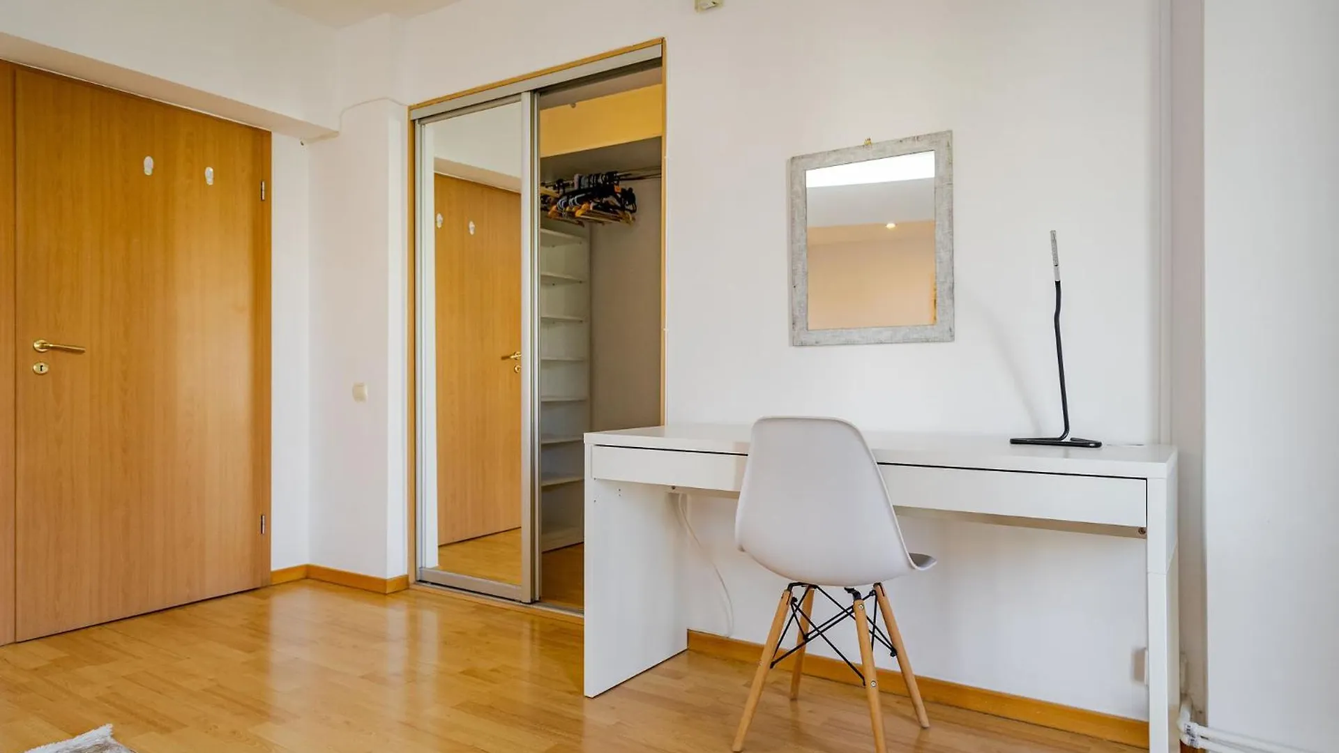 Old City Center River View-4Br-Parliament-Metro-Park Bukareszt 0*,
